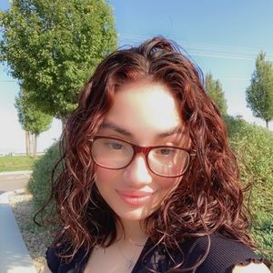 Meet your Posher, Jasminne